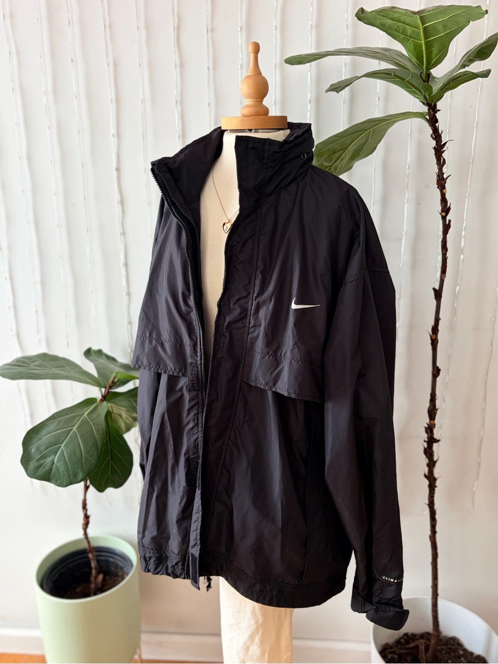 Vintage 90s Nike Packable Windbreaker Jacket oversized gorpcore